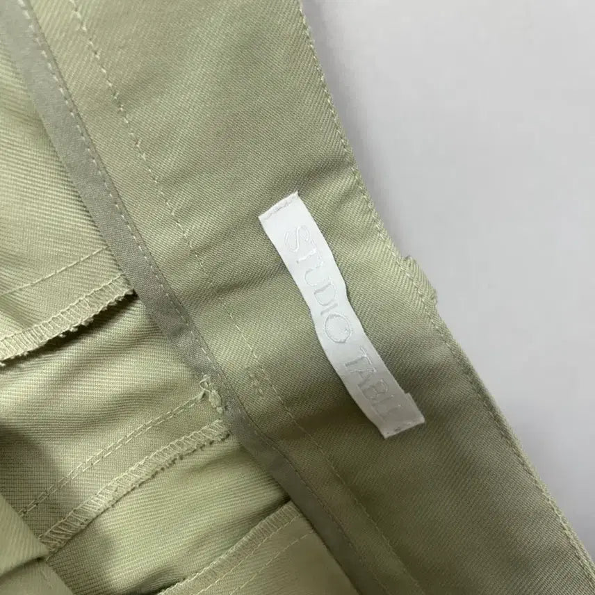 [BUNJANG] Studio Table Khaki Wide Cargo Pants - Women&