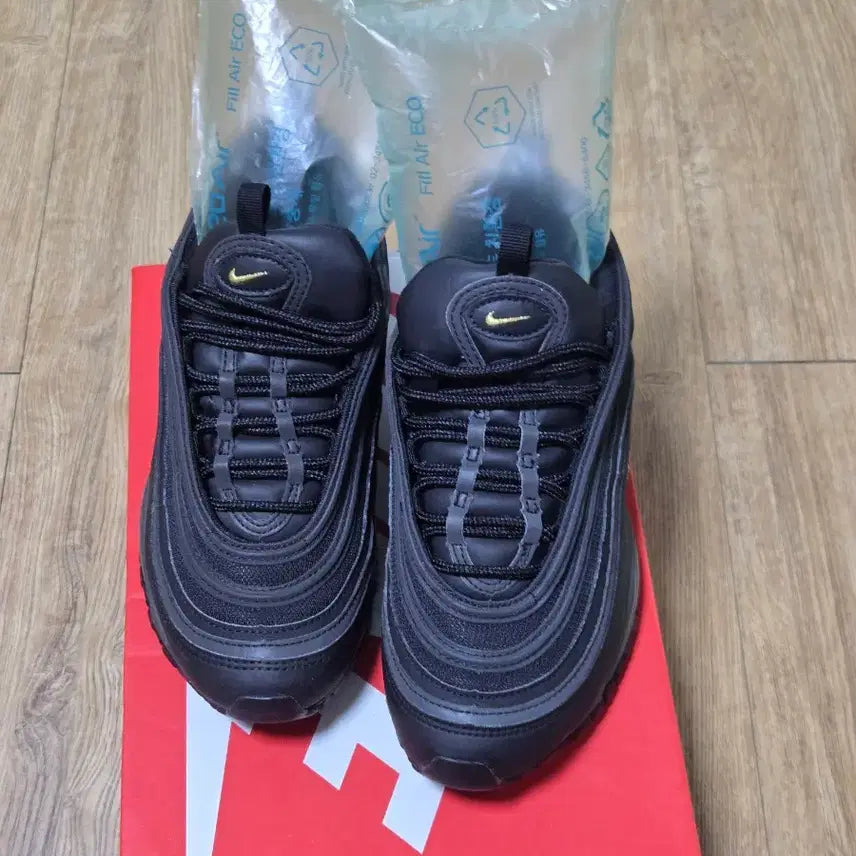 [BUNJANG] Nike Air Max 97 Black Gold Embroidered Sneakers / 나이키 에어맥스97 블랙 골드 자수 안 워싱기모 정품