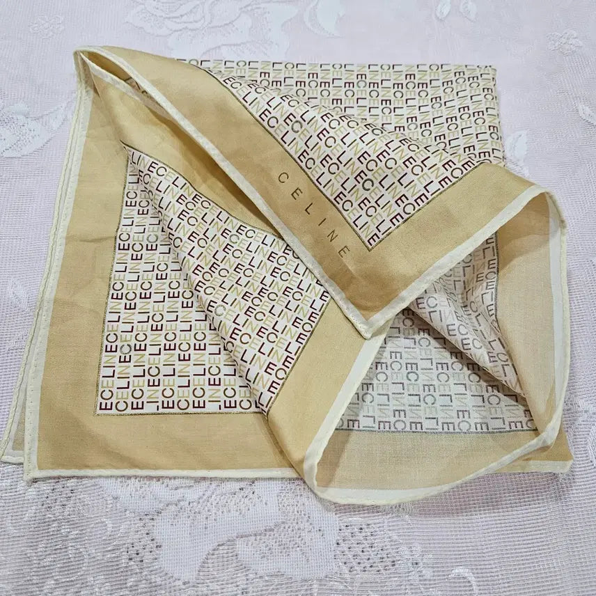 [SOLD OUT] 셀린느(CELINE) 올오버 로고손수건