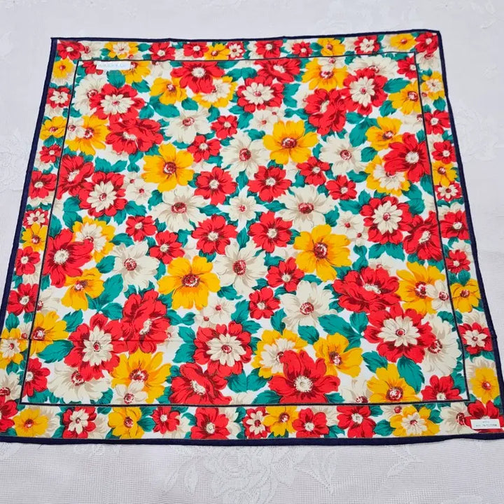 [BUNJANG] Givenchy Floral Pattern Handkerchief / 지방시 플라워 패턴 쁘띠손수건