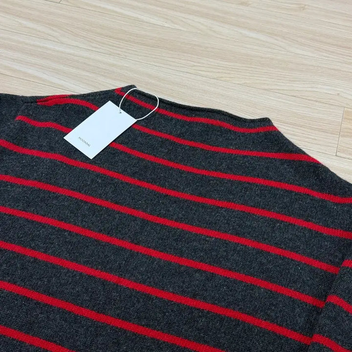 [BUNJANG] Moon DaL Blando Stripe Knit in Red / 문달 니트 Blando Stripe Knit in Red