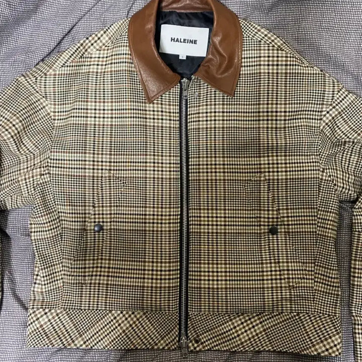 [BUNJANG] Allene Stitch Work Crop Jacket Beige Blouson / 알렌느 스티치 워크 크롭 자켓 베이지 체크 블루종