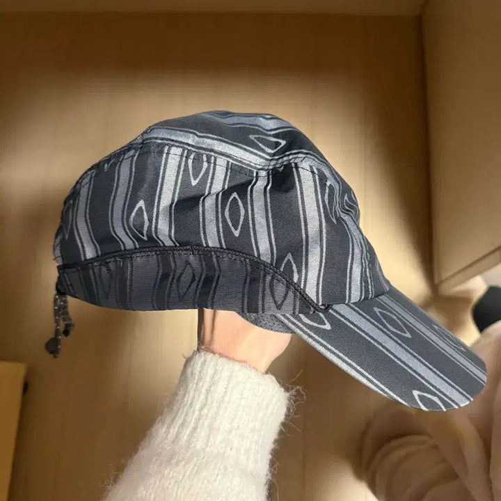 [BUNJANG] Mischief Jacquard Cap / 미스치프 자카드 캡