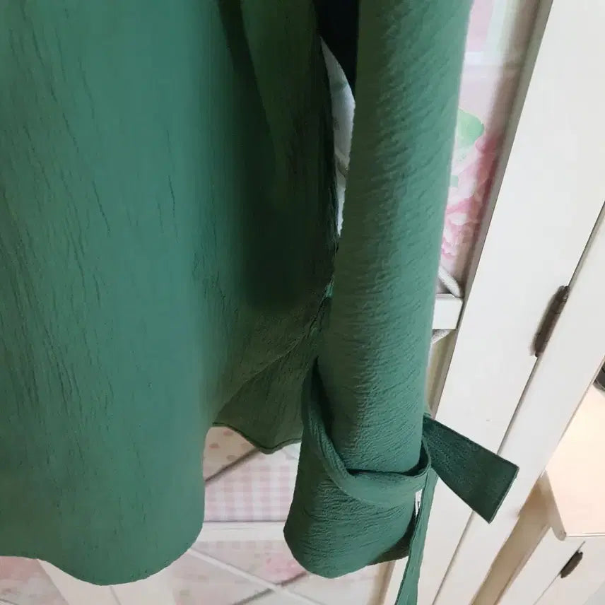 [BUNJANG] It MICHAA Green Blouse / 잇미샤 블라우스/55-66