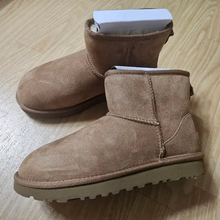 [BUNJANG] UGG Classic Mini Boots / 미국 어그 클래식 미니 새제품