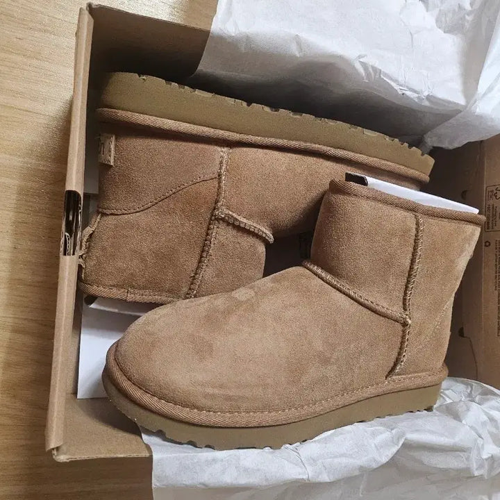 [BUNJANG] UGG Classic Mini Boots / 미국 어그 클래식 미니 새제품