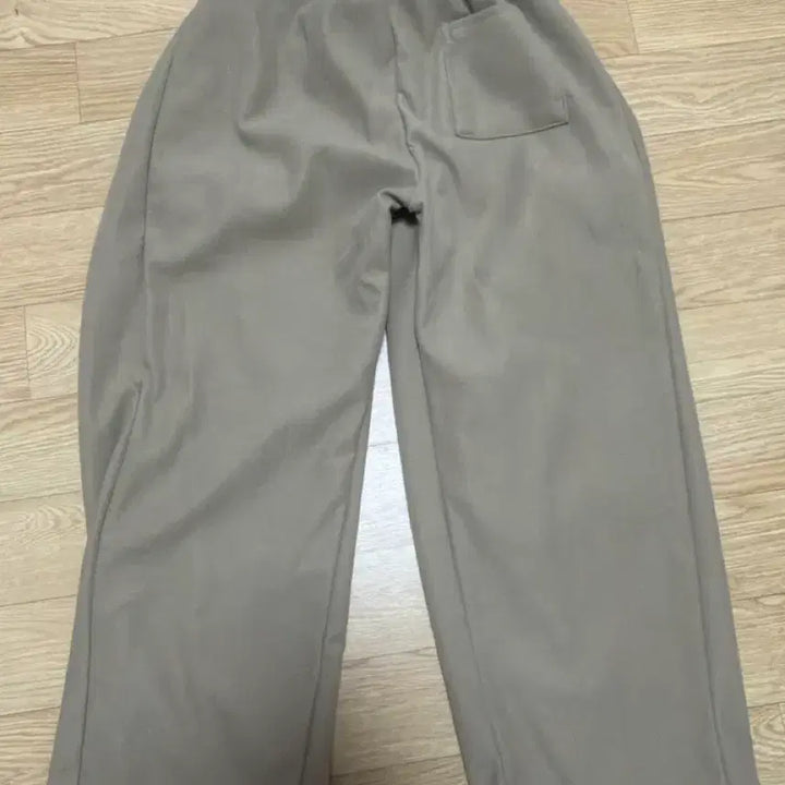 [BUNJANG] Beige Balloon Wide Jogger Training Pants / 베이지 벌룬 와이드 조고 트레이닝 펜츠