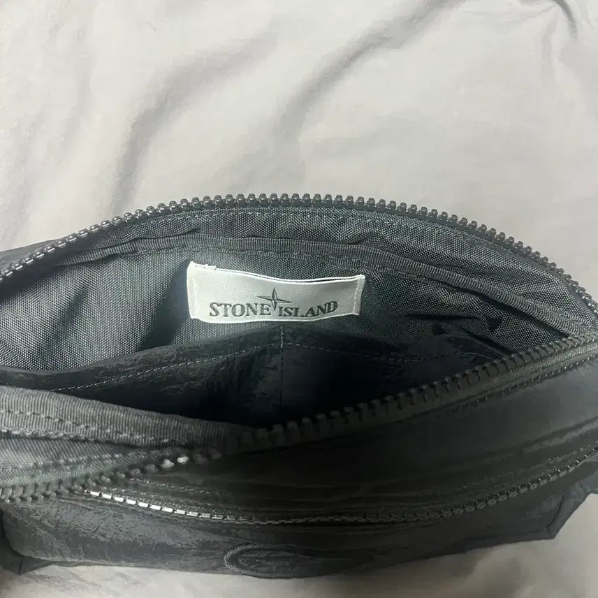 [BUNJANG] Stone Island Nylon Metal Bag / 스톤아일랜드 나일론 메탈 가방