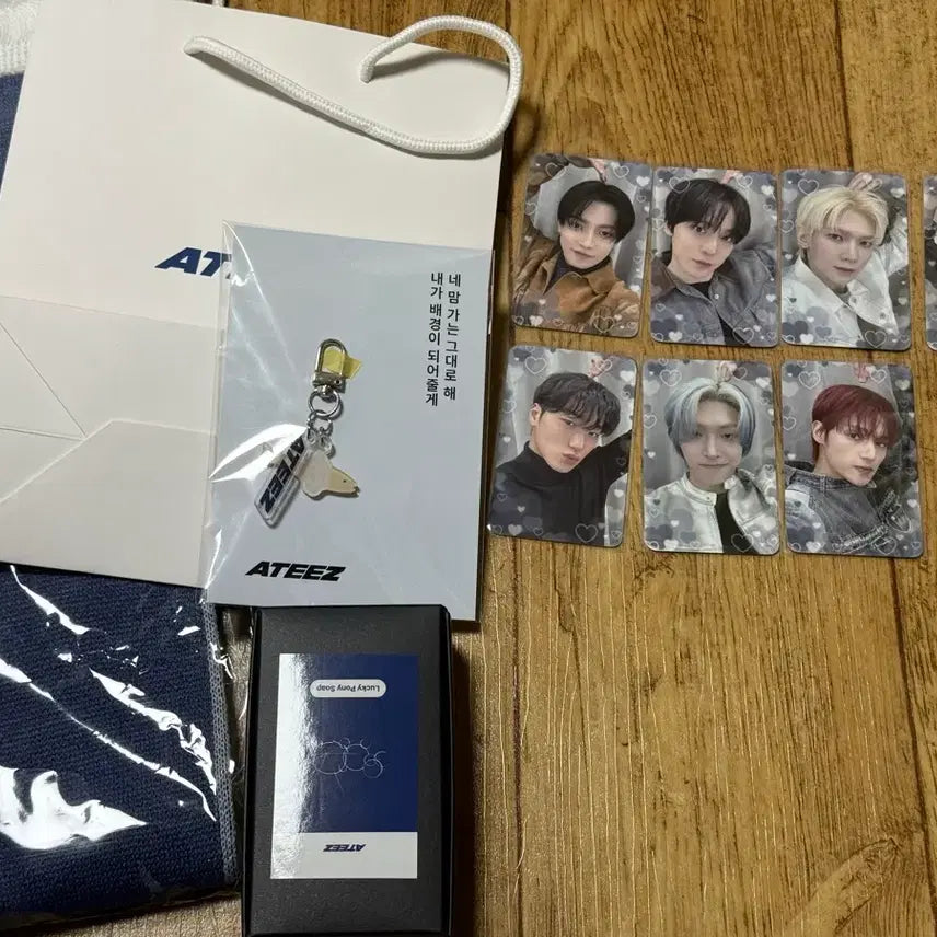 [BUNJANG] ATEEZ Broadcast Photocard & Reverse Tribute Gift Kit / 에이티즈 공방 미팬 역조공 포카(성화제외) 및 키트 양도