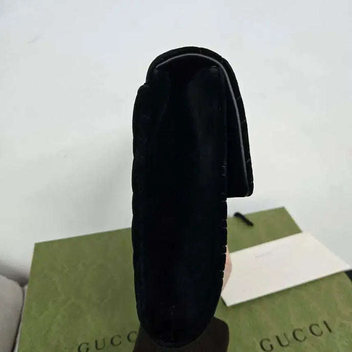 [BUNJANG] Gucci Marmont Flap Velvet Clutch Bag / [정품][A급] 구찌 마몬트 플랩 벨벳 클러치백