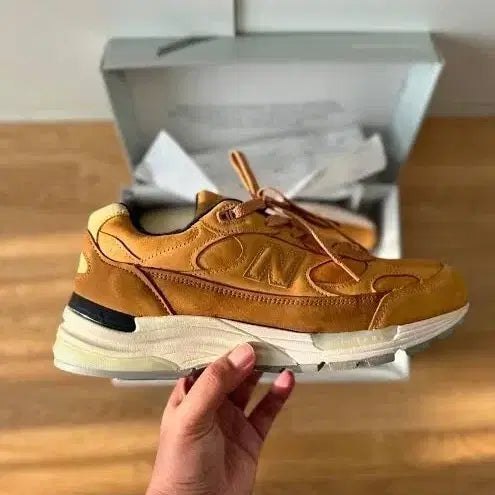 [BUNJANG] New Balance 992 Brown Leather Sneakers / 뉴발란스 992 브라운 된장 새제품