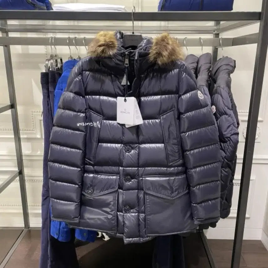 [BUNJANG] Moncler Cluny Padded Jacket (XL) / [새상품XL] 19fw 몽클레어 클루니 유광 패딩