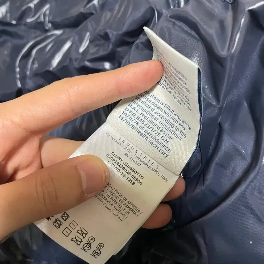 [BUNJANG] Moncler Cluny Padded Jacket (XL) / [새상품XL] 19fw 몽클레어 클루니 유광 패딩