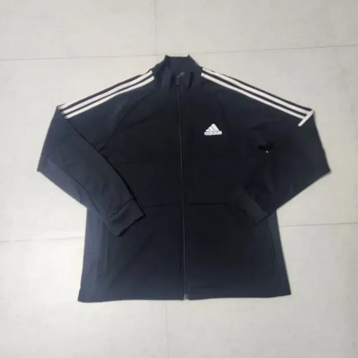 [BUNJANG] Adidas Training Set (New) / 아디다스 트레이닝 세트(새상품)