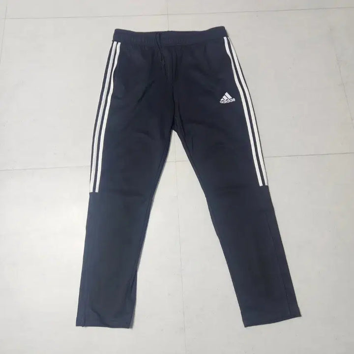 [BUNJANG] Adidas Training Set (New) / 아디다스 트레이닝 세트(새상품)