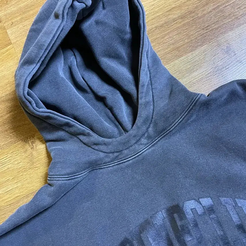 [BUNJANG] Travel Graphic Hoodie M Size / 트래블 그래픽 후드 티셔츠 m 사이즈