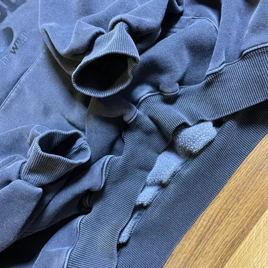 [BUNJANG] Travel Graphic Hoodie M Size / 트래블 그래픽 후드 티셔츠 m 사이즈