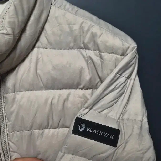 [BUNJANG] Black Yak Ivory Lightweight Padded Jacket / 105)블랙야크 아이보리 경량 패딩 점퍼