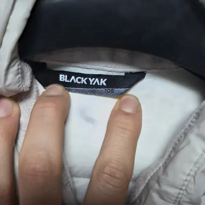 [BUNJANG] Black Yak Ivory Lightweight Padded Jacket / 105)블랙야크 아이보리 경량 패딩 점퍼