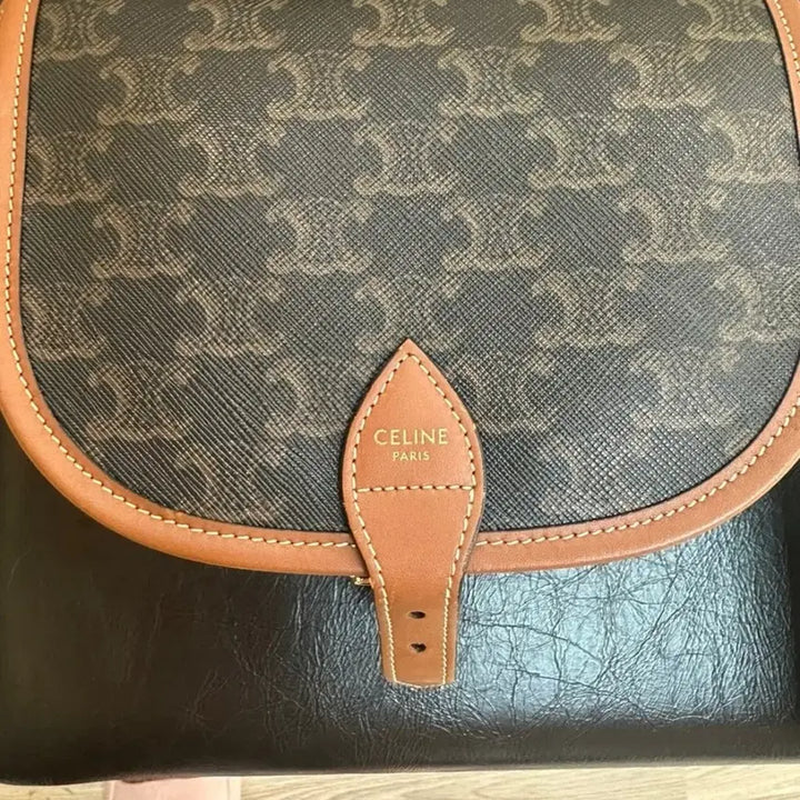 [BUNJANG] Celine Triomphe Medium Handbag / 셀린느 트리오페 풀코백 미듐