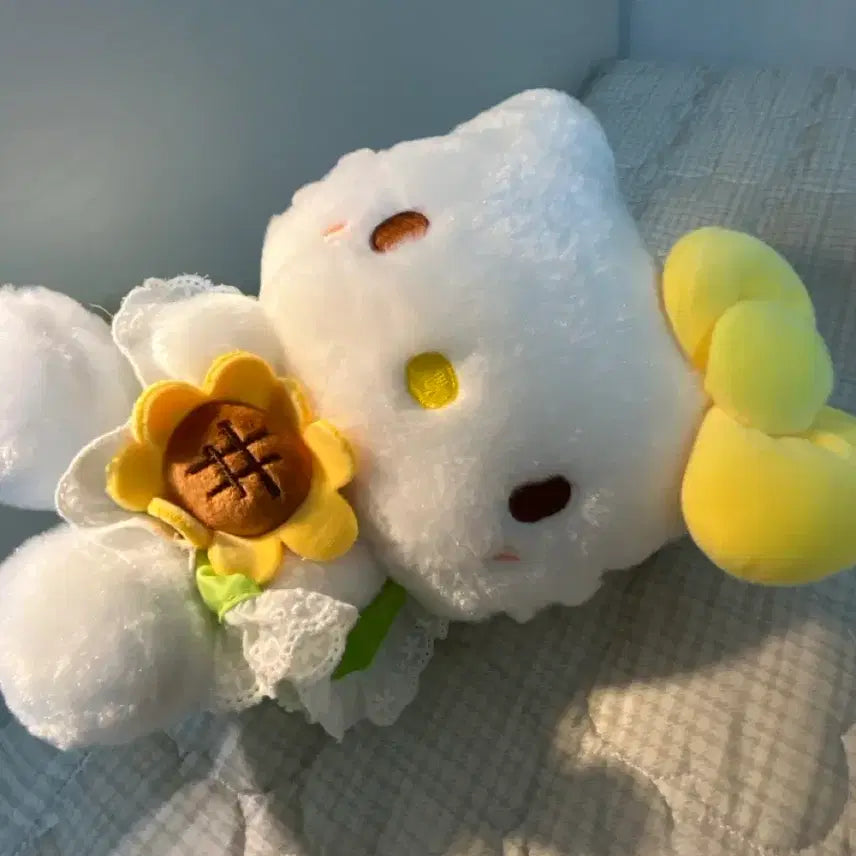 [BUNJANG] Sanrio Hello Kitty Sunflower Plush Doll / 산리오 헬로키티 해바라기 인형