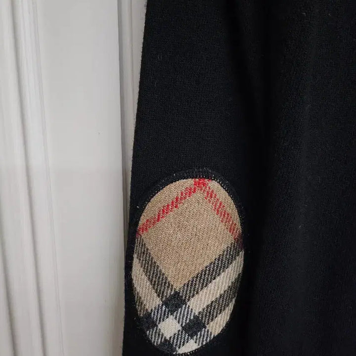 [BUNJANG] Burberry V-neck Knit / 정품 버버리 브이넥니트/버버리 블랙 엘보우 패치 니트