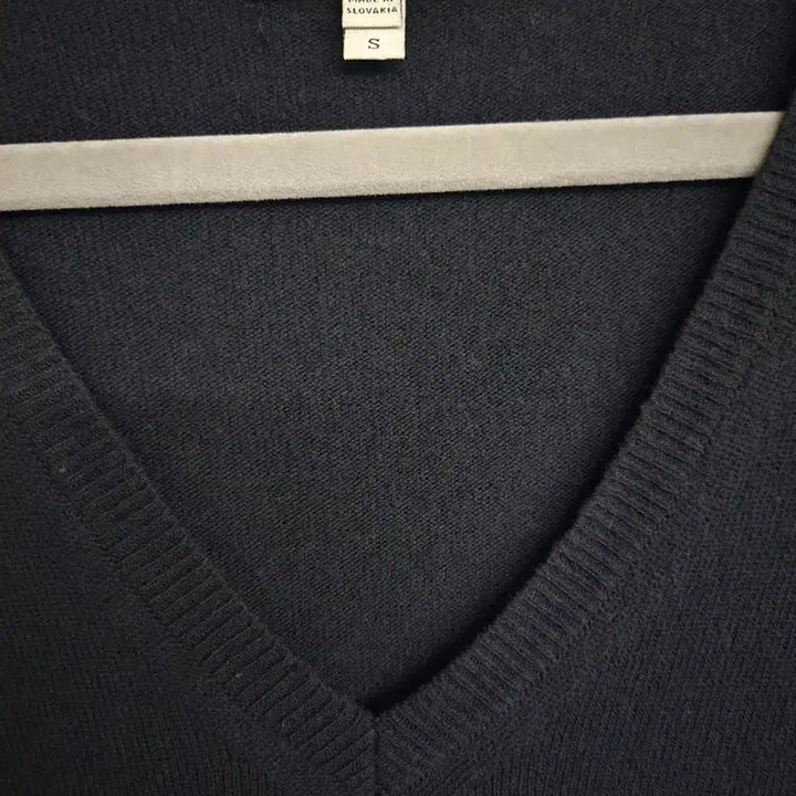[BUNJANG] Burberry V-neck Knit / 정품 버버리 브이넥니트/버버리 블랙 엘보우 패치 니트