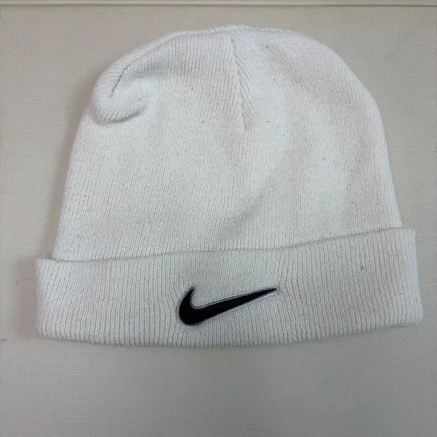 [SOLD OUT] 나이키 화이트 비니