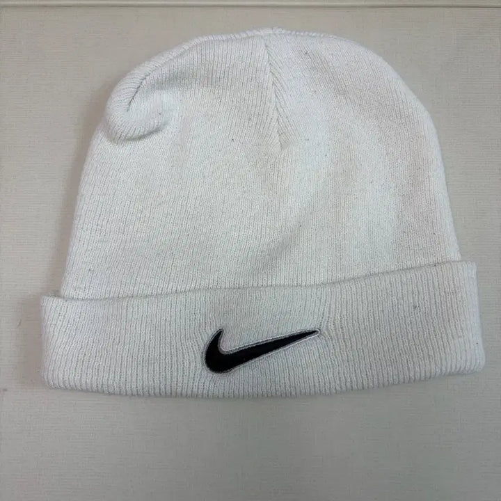 [SOLD OUT] 나이키 화이트 비니