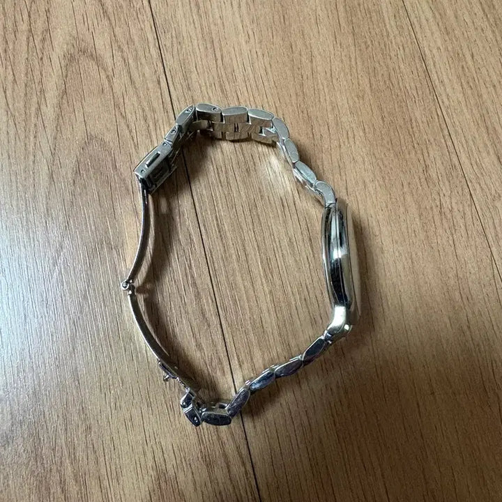 [BUNJANG] Marc Jacobs Baker Silver Metal Watch / 마크 제이콥스 베이커(Baker) 실버 메탈 여성 시계-남녀 공용