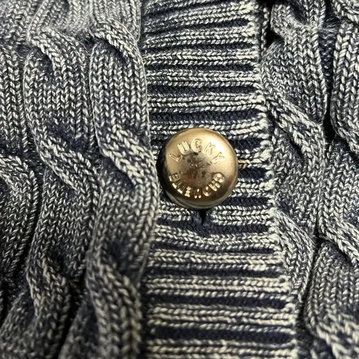 [BUNJANG] Lucky Chouette Washed Cable Knit Vest Navy / 25년 럭키슈에뜨 워시드 케이블 니트 베스트 조끼 네이비 프릴 꽈배기