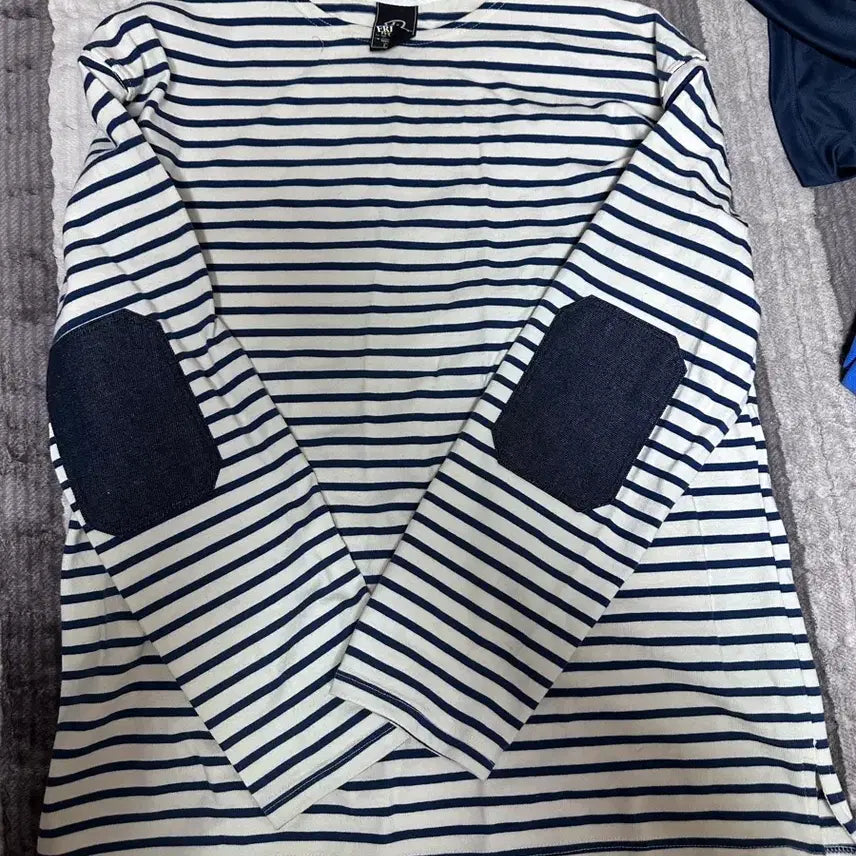 [BUNJANG] Prismworks Stripe Long Sleeve / 프리즘웍스 스트라이프 롱슬리브 L