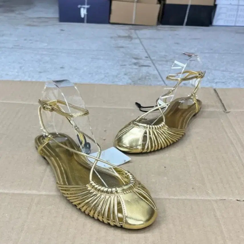 [BUNJANG] Gold Strap Sandals 230 / 골드 스트랩 샌들 230