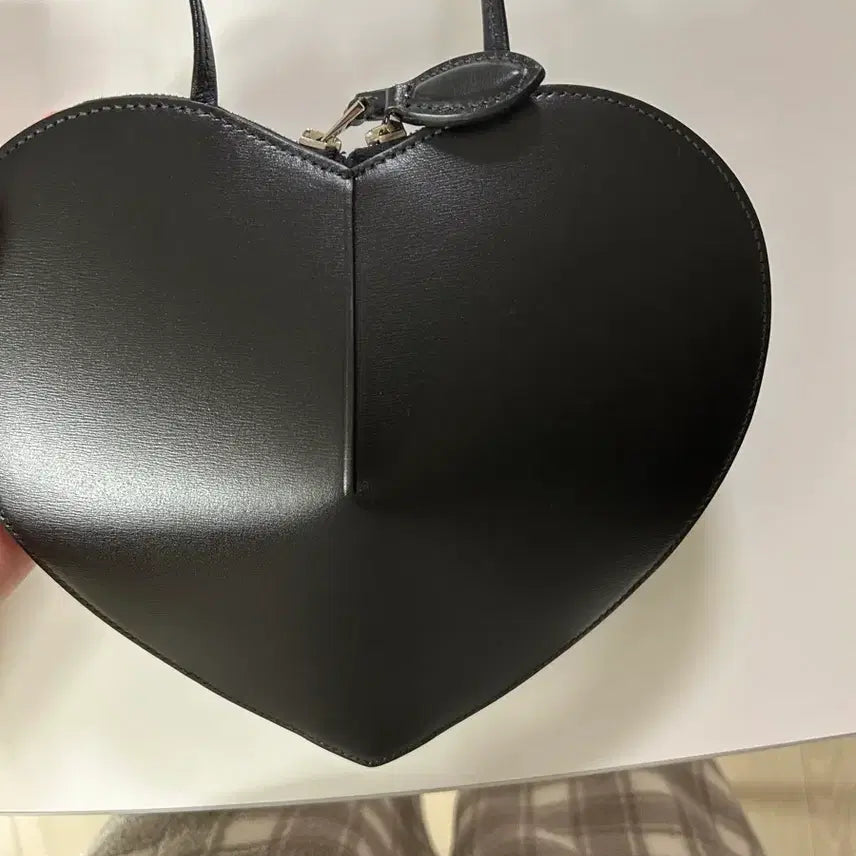[BUNJANG] Alaïa Heart Bag / 솔로지옥5 김고은 하트백 제니 하트백 알라이아 하트백
