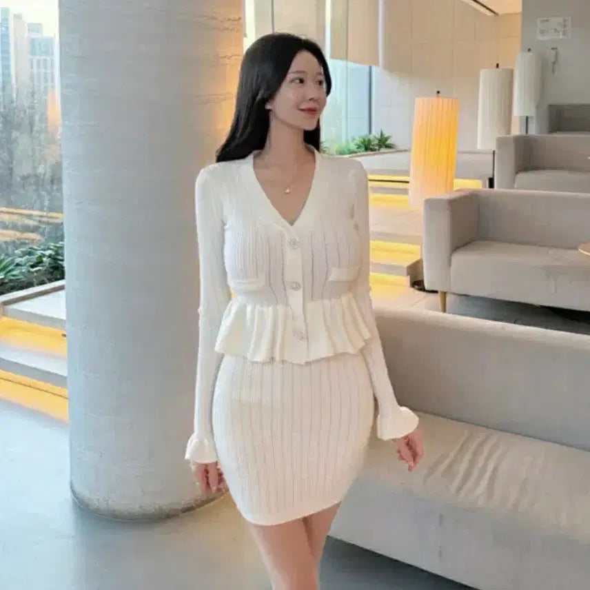 [BUNJANG] White H-Line Frill Knit Dress / (택포) 미착용 화이트원피스 H라인 프릴원피스 홀복 수입의류 니트원피스