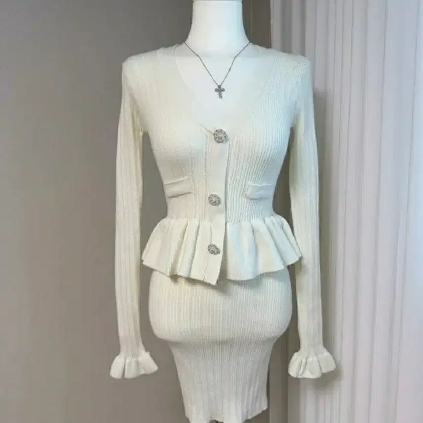 [BUNJANG] White H-Line Frill Knit Dress / (택포) 미착용 화이트원피스 H라인 프릴원피스 홀복 수입의류 니트원피스