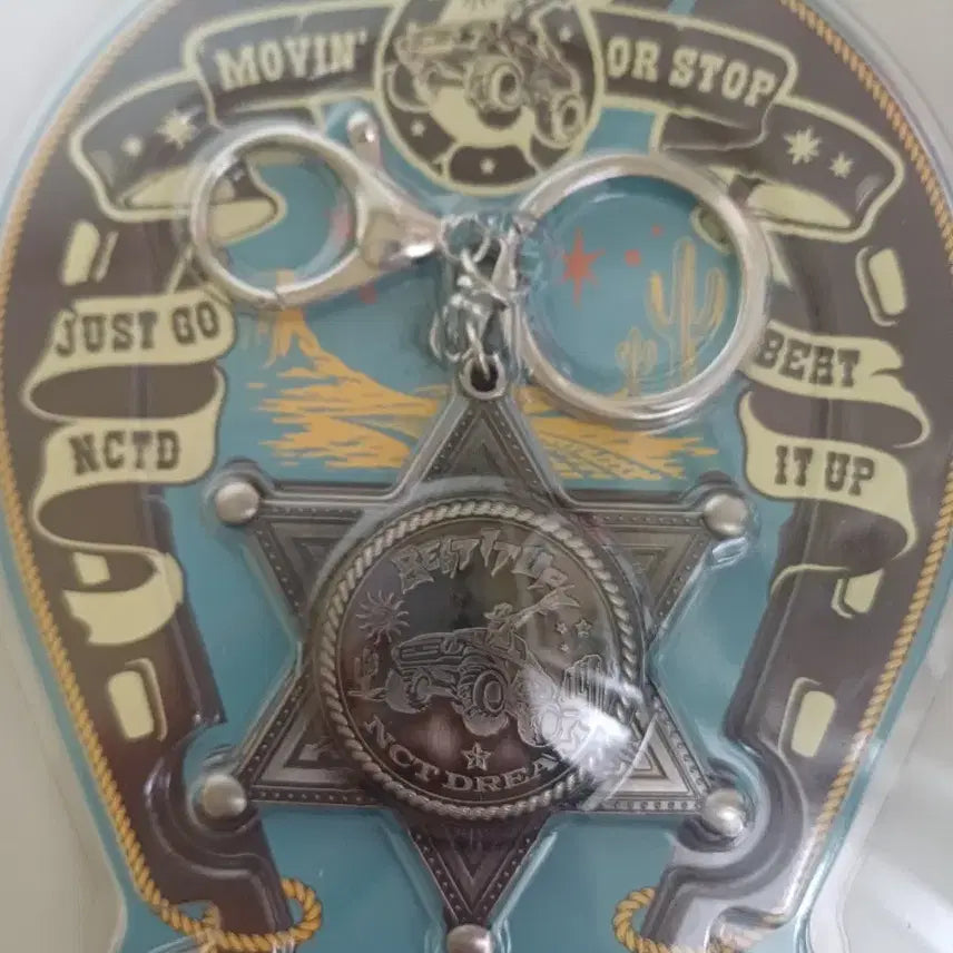 [BUNJANG] NCT Dream Beat it up Sheriff Keyring Unsealed / 엔시티 드림 Beat it up 빗잇업 키링 개봉