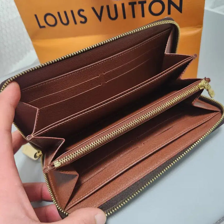 [BUNJANG] Louis Vuitton Monogram Wallet / (정품)루이비통 월릿 모노그램 지퍼.지퍼돌이 지갑.장지갑 판매합니다