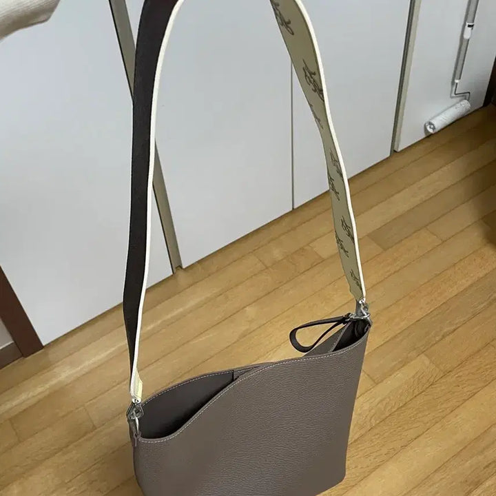 [BUNJANG] FIND KAPOOR Pingo Bucket Bag / FIND KAPOOR 파인드카푸어 버킷백 가방 핑고백