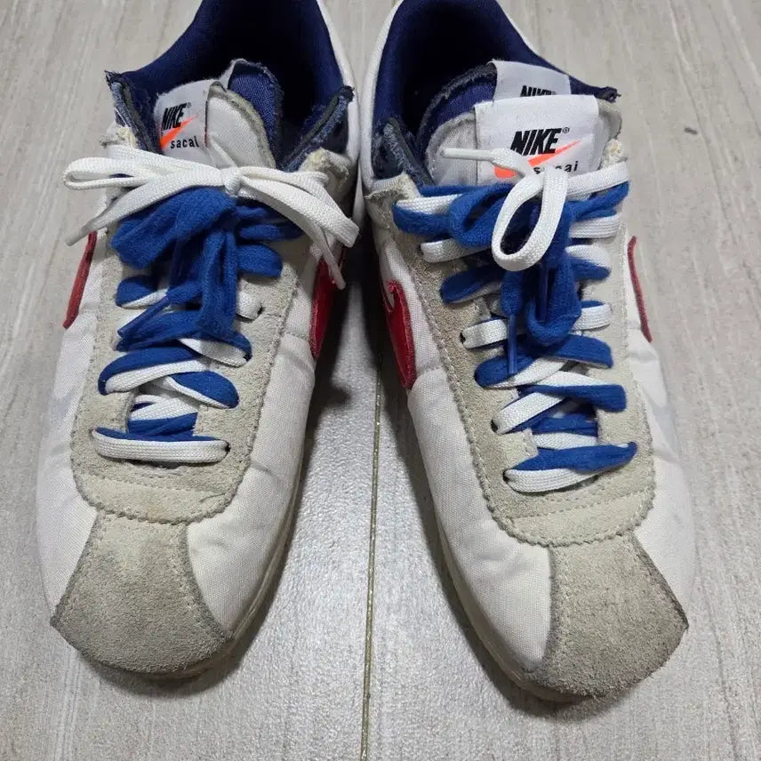 [BUNJANG] Nike Sacai Zoom Cortez SP White and University Red / 나이키 사카이 줌 코르테즈SP 화이트 앤 유니버시티 레드