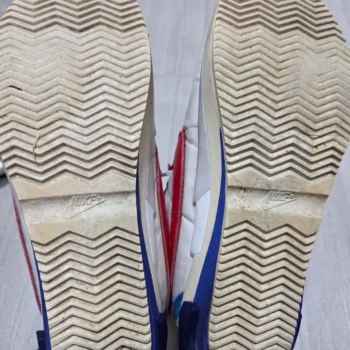 [BUNJANG] Nike Sacai Zoom Cortez SP White and University Red / 나이키 사카이 줌 코르테즈SP 화이트 앤 유니버시티 레드