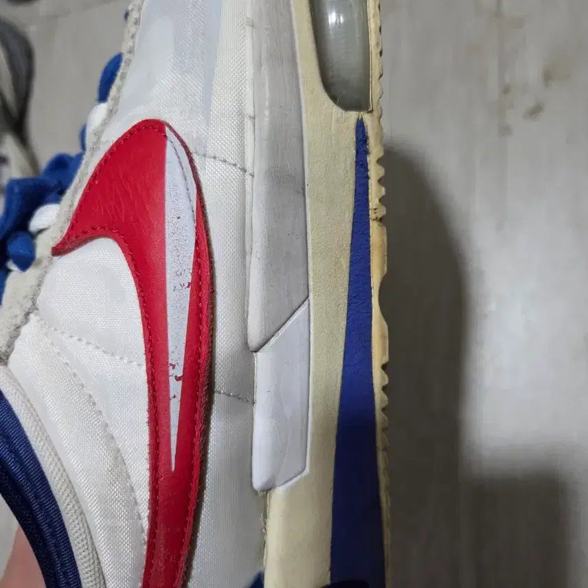 [BUNJANG] Nike Sacai Zoom Cortez SP White and University Red / 나이키 사카이 줌 코르테즈SP 화이트 앤 유니버시티 레드