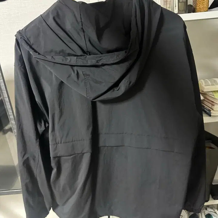 [SOLD OUT] NFL 블랙 바람막이 점퍼