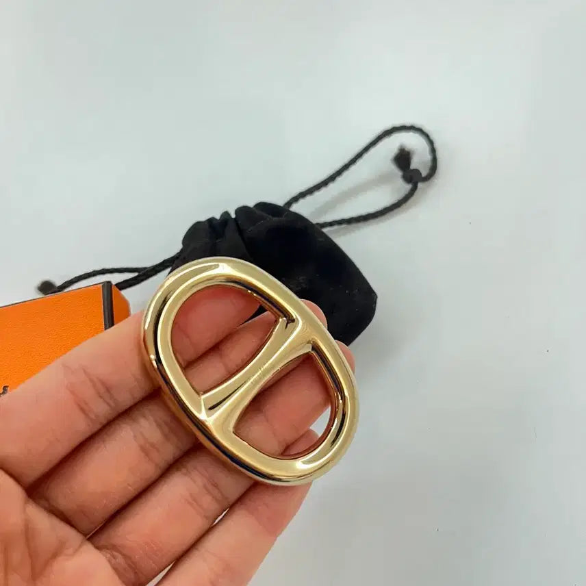 [SOLD OUT] 에르메스 Chaine 스카프링 금장 + 케이스/더스트백