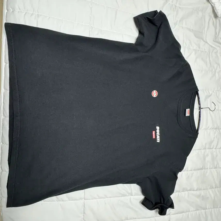 [BUNJANG] Supreme x Ducati 24SS Logo T-Shirt Black XL / 슈프림 x 두카티 24SS 로고 티셔츠 블랙 XL사이즈 중고 판매