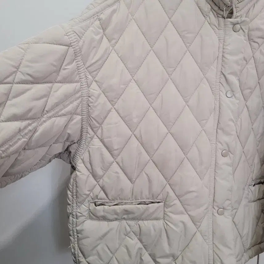 [BUNJANG] Zara Beige Quilted Bomber Jacket S Size / 자라 베이지 퀼팅 봄버 자켓 S사이즈 55~77