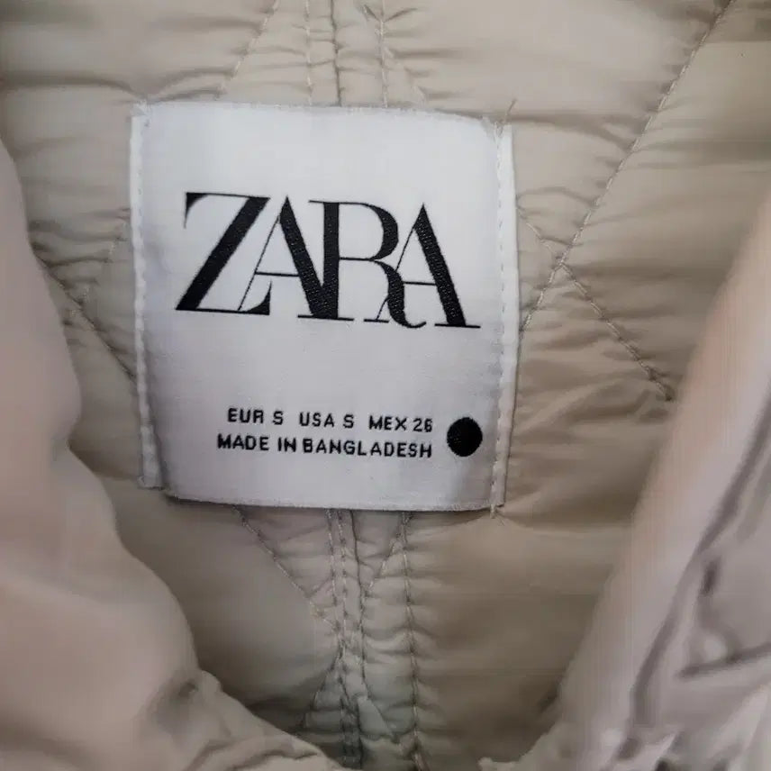 [BUNJANG] Zara Beige Quilted Bomber Jacket S Size / 자라 베이지 퀼팅 봄버 자켓 S사이즈 55~77