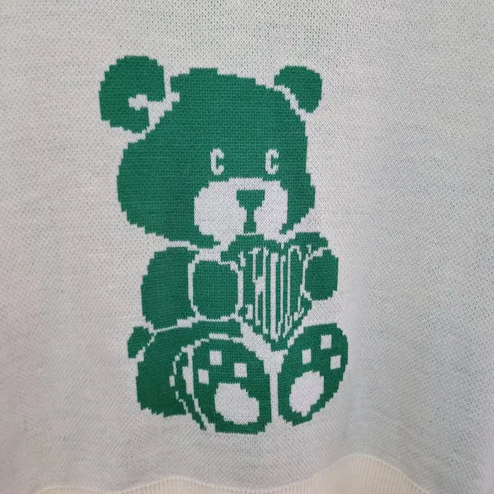 [BUNJANG] CHUCK Bear Knit Vest Ivory / 척 CHUCK 곰돌이 니트 베스트 아이보리 프리사이즈