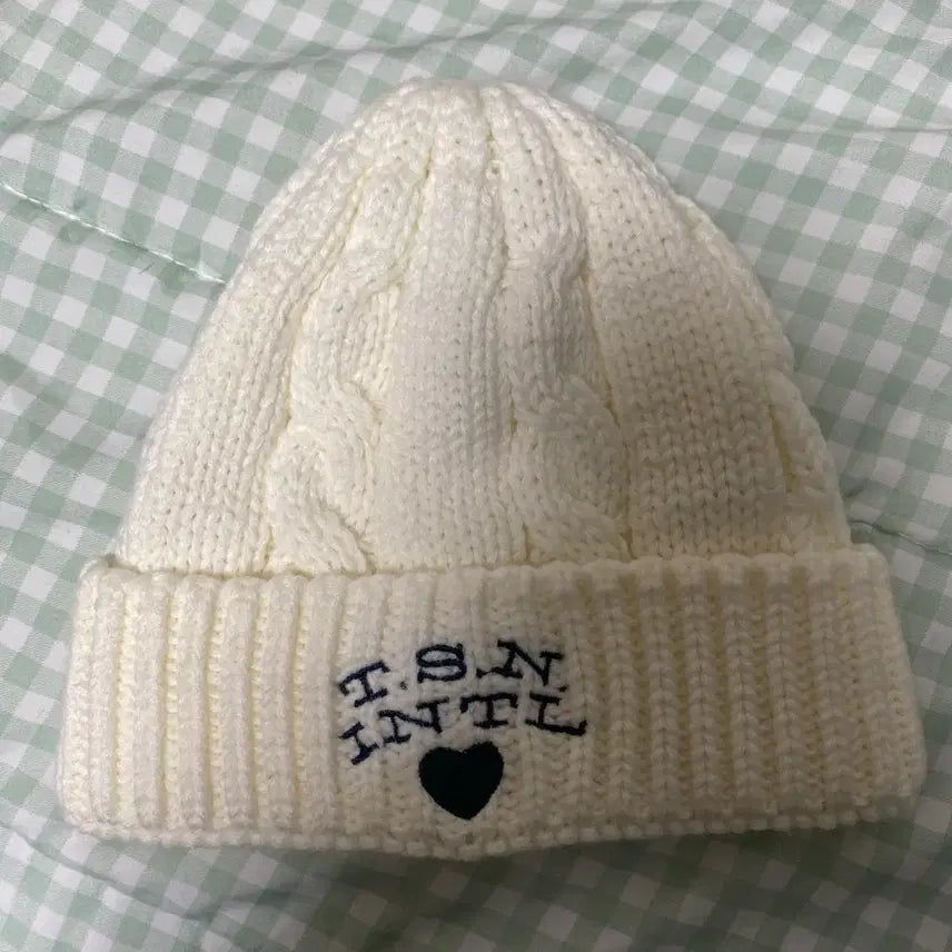 [BUNJANG] DENE DEET Ivory Beanie / 디네댓 아이보리 비니
