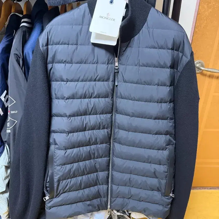 [BUNJANG] Moncler Knit Padded Jacket / 몽클레어 니트패딩